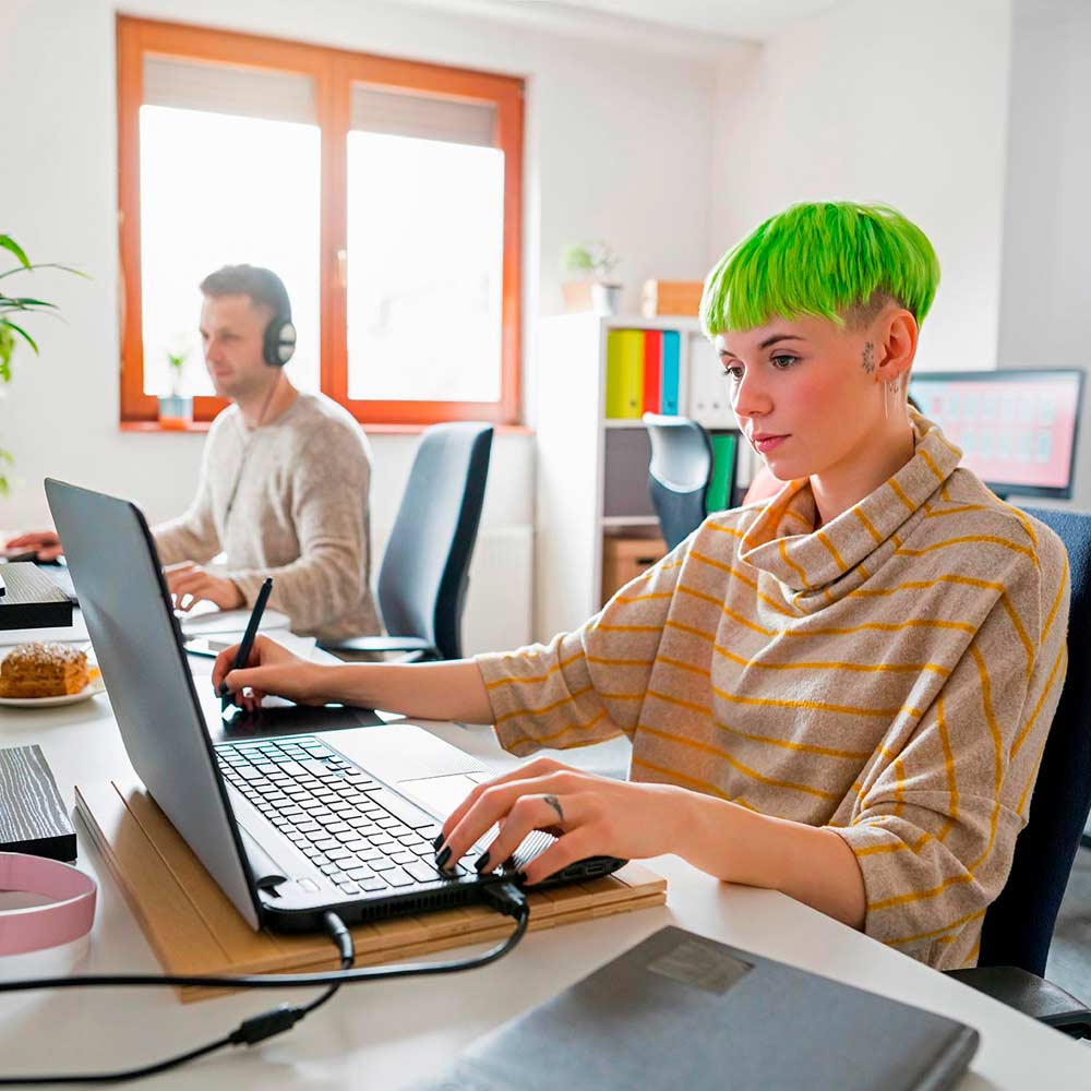 two colleagues working together
