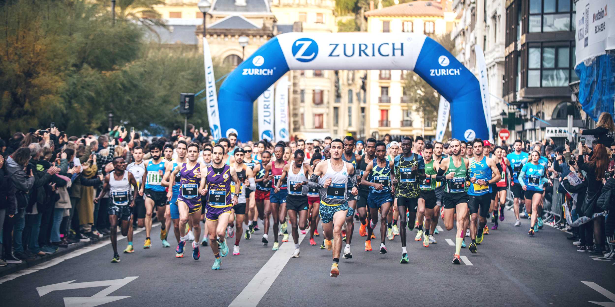 marathon runners at starting line