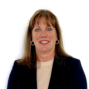 Portrait photo of Amanda Langer